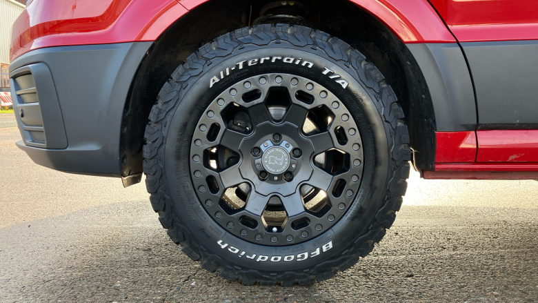 Volkswagen Crafter Cr35 Mwb Diesel 2.0 TDI 177PS Commerce Plus High Roof Van